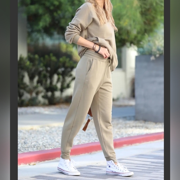 Pants - 🌟SALE🌟 NEW! Soft Stretch Round Neck Khaki Sweatshirt & Sweatpants 2PC Set